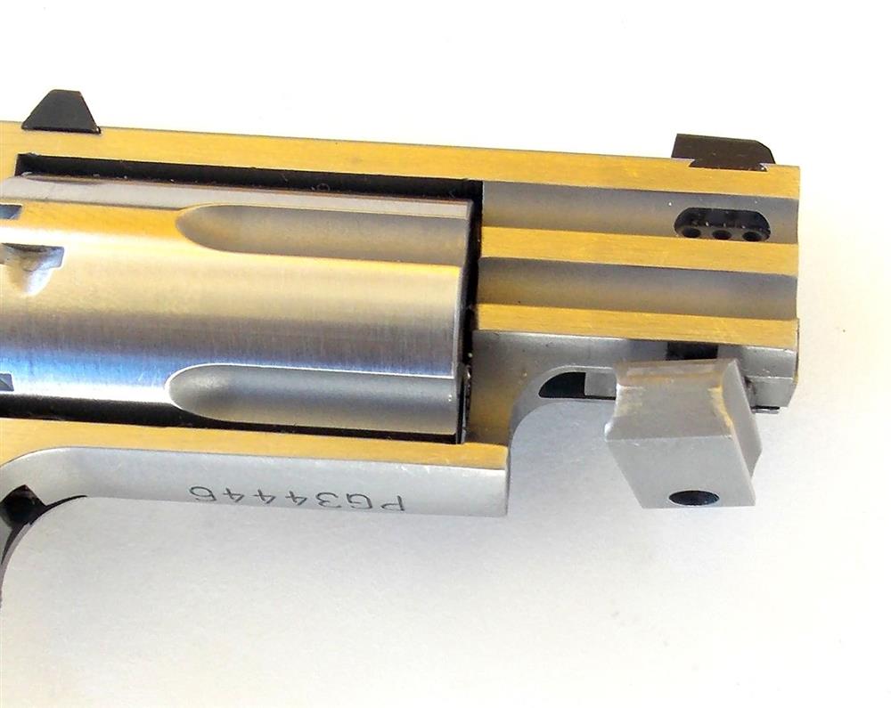 North American Arms Pug revolver locking log