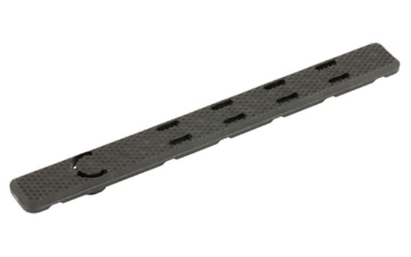 UTG LOW PRO 5.5" KM RAIL CVR 7PK BLK